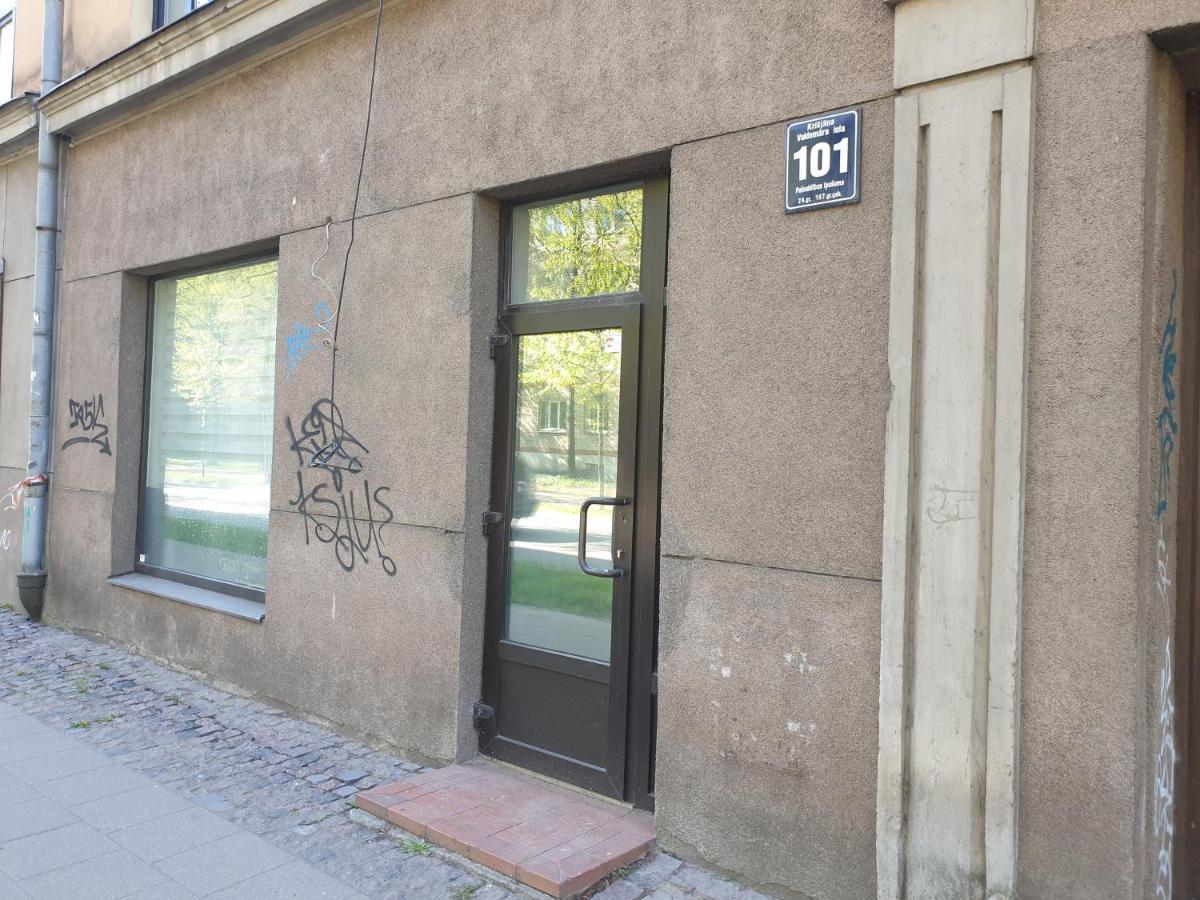 Camellia Studio Apartment & Parking Riga Exterior foto